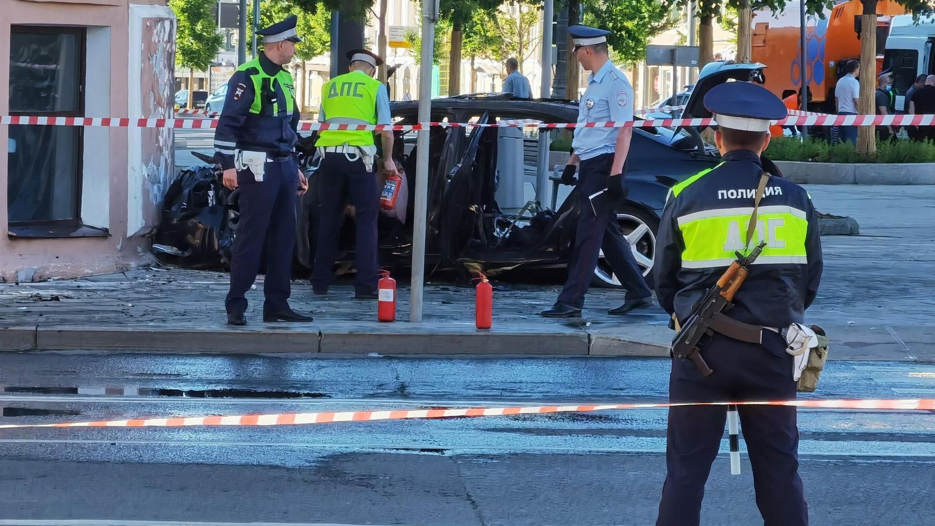 Последствия смертельного ДТП в центре Москвы Последствия смертельного ДТП в центре Москвы - РИА Новости, 1920, 24.06.2022