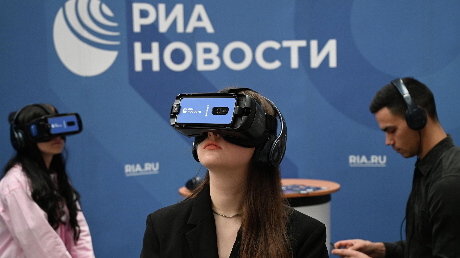 РИА Новости презентует проекты в VR&AR на Дне молодежи РИА Новости презентует проекты в VR&AR на Дне молодежи - РИА Новости, 1920, 26.06.2022