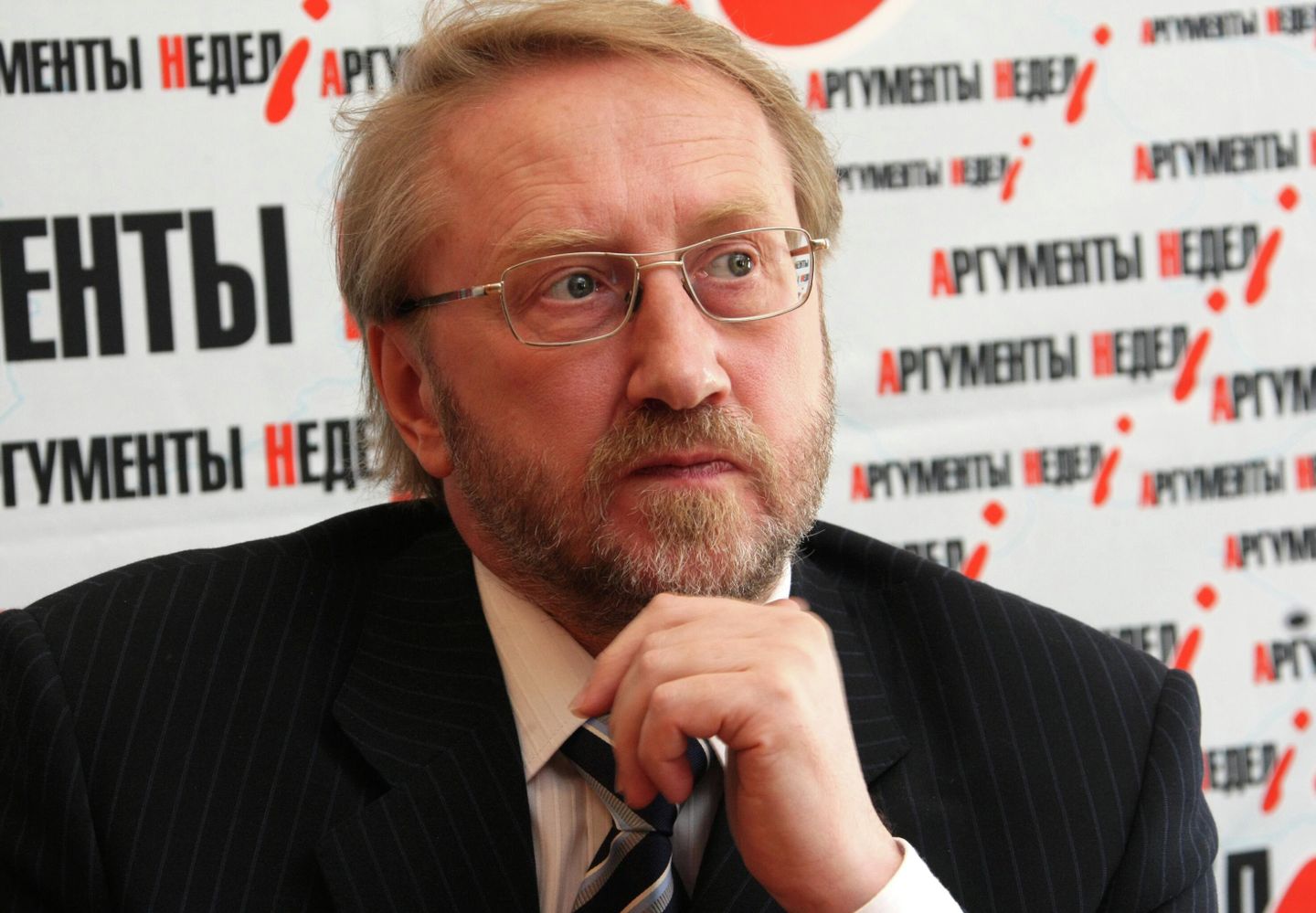 Руководитель федерального научно-методического центра по профилактике и борьбе со СПИДом при Минздраве РФ академик РАМН Вадим Покровский Руководитель федерального научно-методического центра по профилактике и борьбе со СПИДом при Минздраве РФ академик РАМН Вадим Покровский