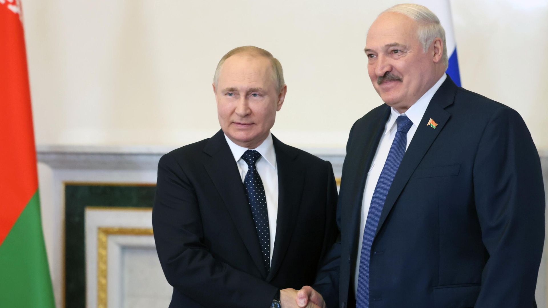 Президент РФ Владимир Путин и президент Белоруссии Александр Лукашенко во время встречи Президент РФ Владимир Путин и президент Белоруссии Александр Лукашенко во время встречи - РИА Новости, 1920, 16.02.2023
