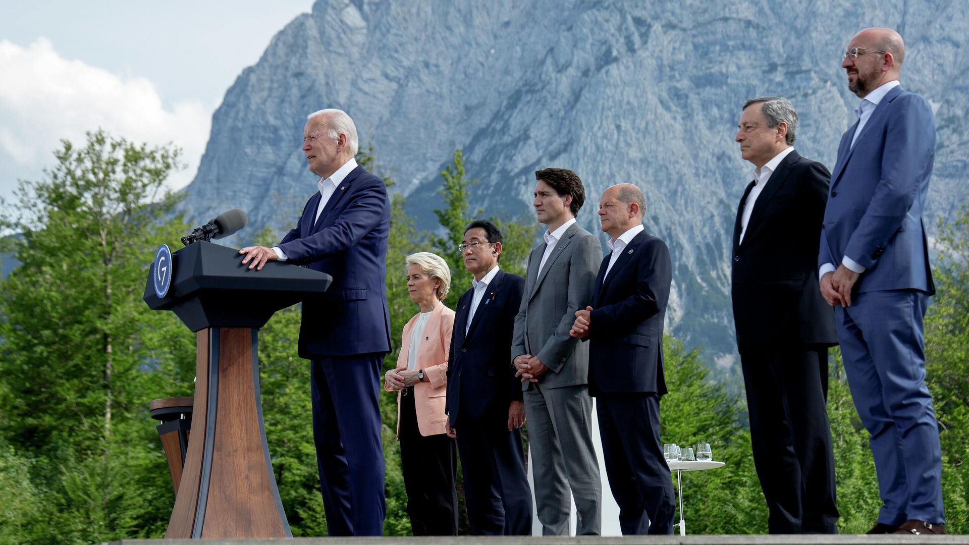 Лидеры Большой семерки на саммите G7 в Германии Лидеры Большой семерки на саммите G7 в Германии - РИА Новости, 1920, 29.06.2022