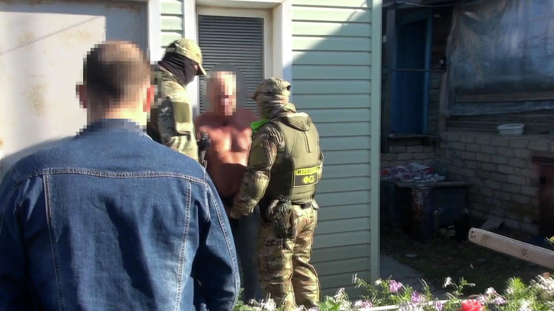 Задержание членов экстремистской организации в Волгоградской области. Видео УФСБ России Задержание членов экстремистской организации в Волгоградской области. Видео УФСБ России - РИА Новости, 1920, 29.06.2022