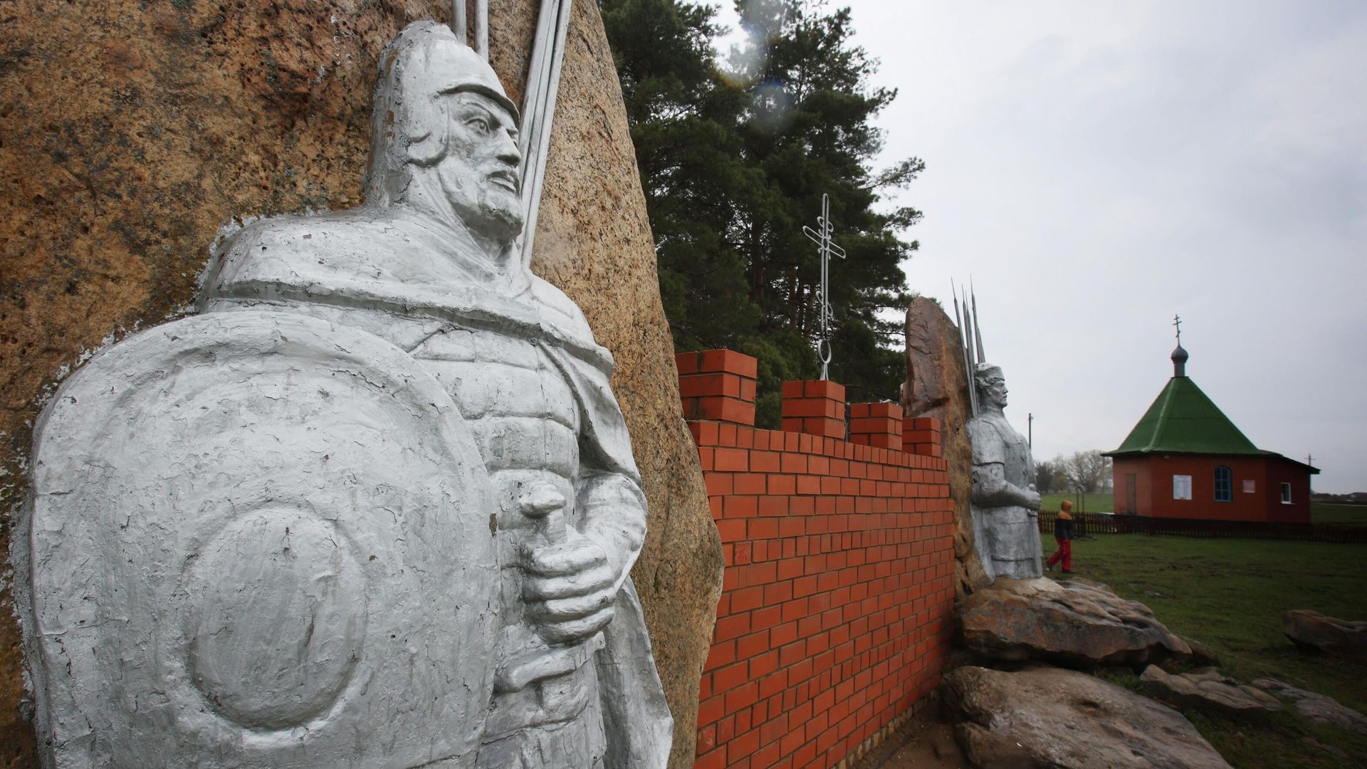 Памятная стела неподалеку от села Судбищи в Орловской области - РИА Новости, 1920, 21.04.2023