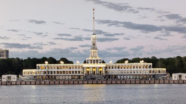 Москва. Вид на Северный речной вокзал Москва. Вид на Северный речной вокзал