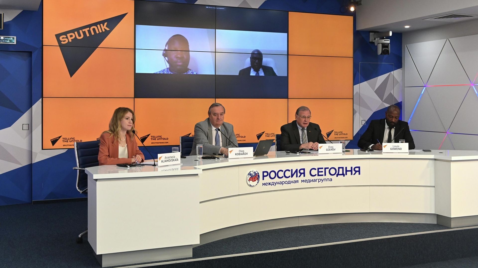 В Россия сегодня провели круглый стол с Африкой в формате видеомоста на тему Глобальные вызовы продовольственной безопасности В Россия сегодня провели круглый стол с Африкой в формате видеомоста на тему Глобальные вызовы продовольственной безопасности - РИА Новости, 1920, 12.07.2022