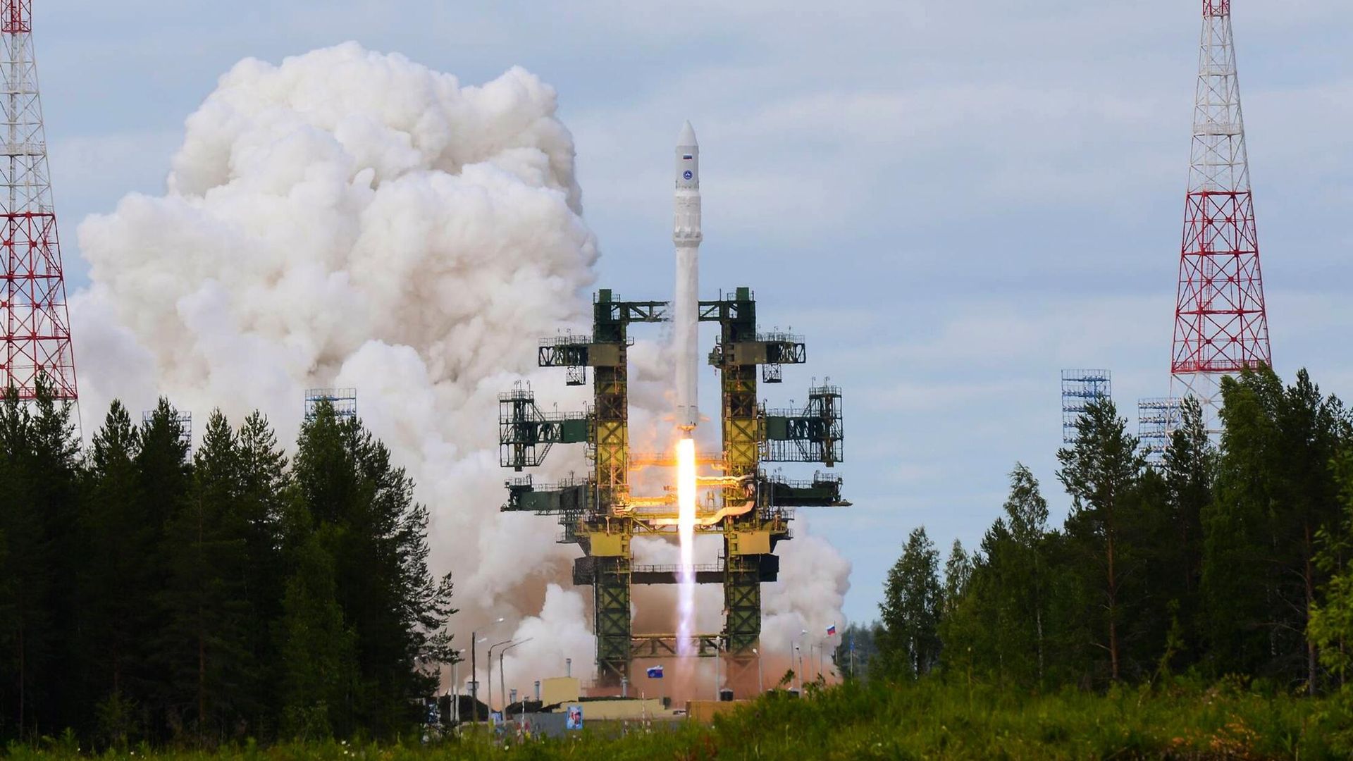 Ракета Ангара-1.2ПП во время старта на космодроме Плесецк Ракета Ангара-1.2ПП во время старта на космодроме Плесецк - РИА Новости, 1920, 01.02.2023