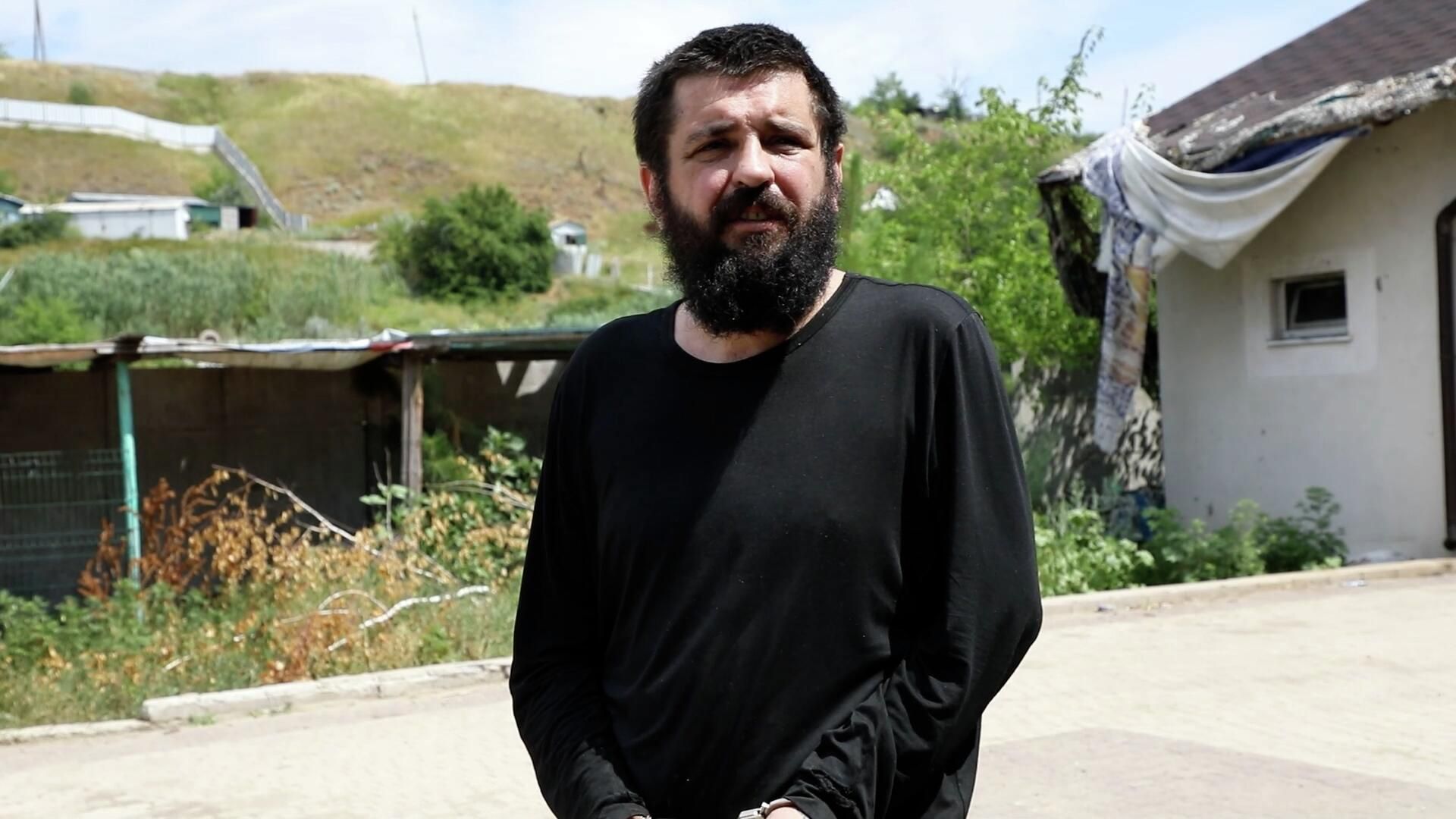 Сказали, что мы сдаемся в плен: командир нацбатальона Кравцов о действиях ВСУ Сказали, что мы сдаемся в плен: командир нацбатальона Кравцов о действиях ВСУ - РИА Новости, 1920, 13.07.2022