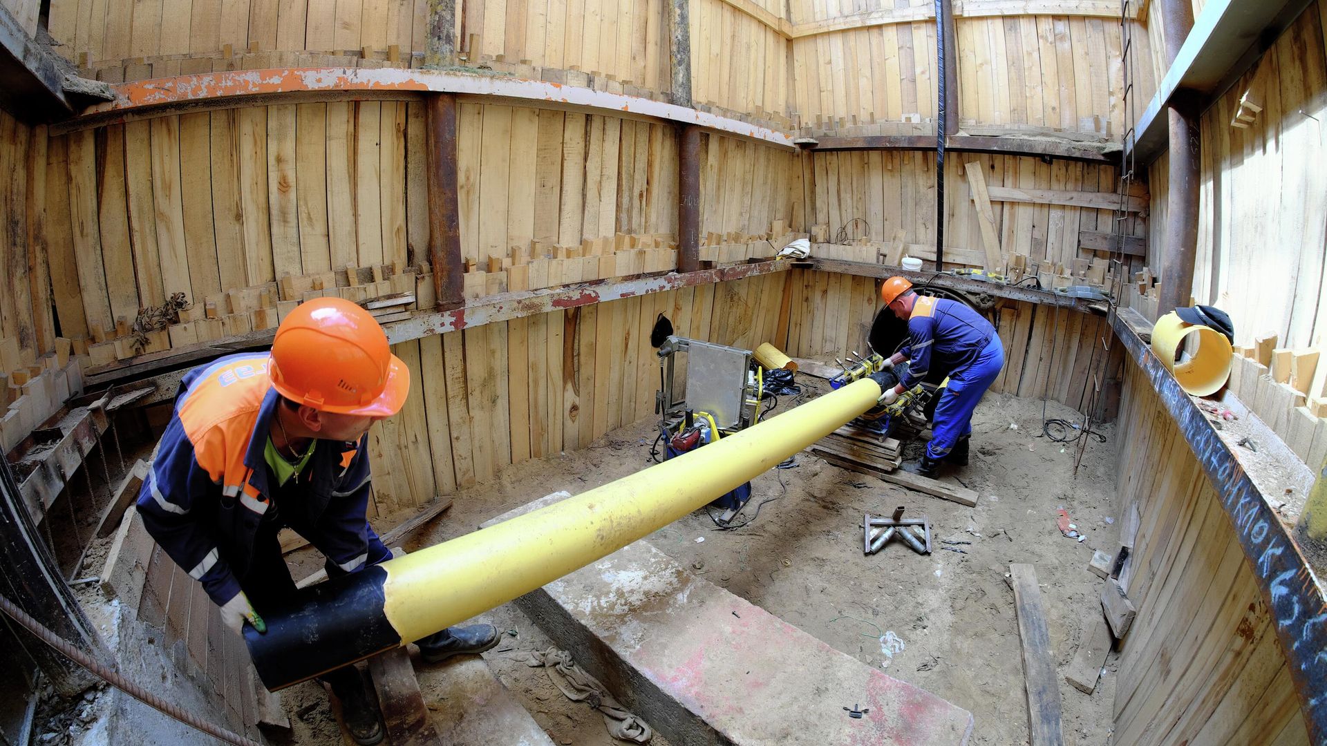 Реконструкция газопровода низкого давления, питающего жилой фонд района Марьина Роща - РИА Новости, 1920, 09.02.2026