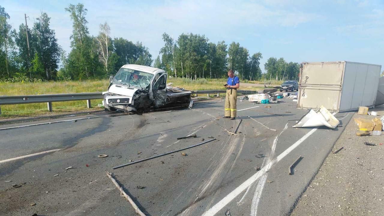 ДТП на трассе в Сергиевском районе Самарской области ДТП на трассе в Сергиевском районе Самарской области - РИА Новости, 1920, 17.07.2022