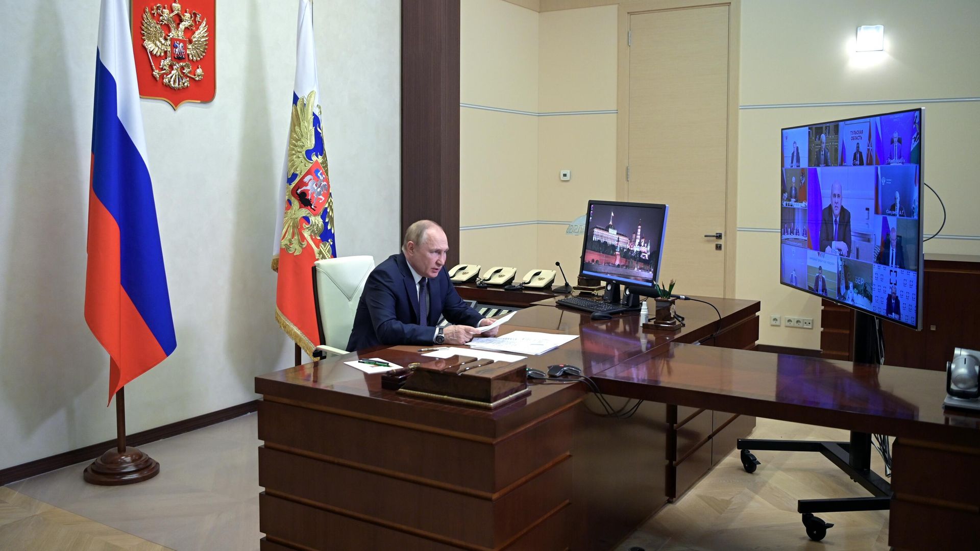 Президент РФ Владимир Путин проводит заседание Совета при Президенте по стратегическому развитию и национальным проектам в режиме видеоконференции - РИА Новости, 1920, 18.07.2022