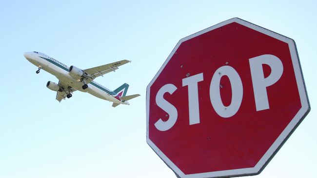 Самолет авиакомпании Alitalia 