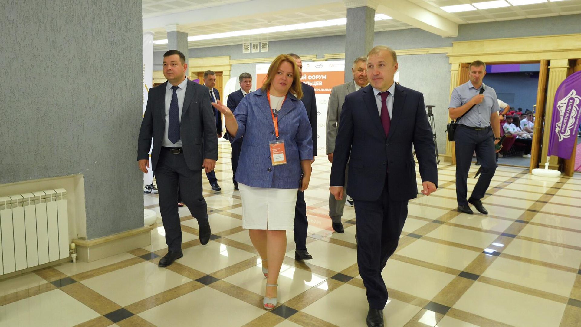 Глава Адыгеи Мурат Кумпилов на открытии Форума добровольцев Южного и Северо-Кавказского федеральных округов Глава Адыгеи Мурат Кумпилов на открытии Форума добровольцев Южного и Северо-Кавказского федеральных округов - РИА Новости, 1920, 19.07.2022