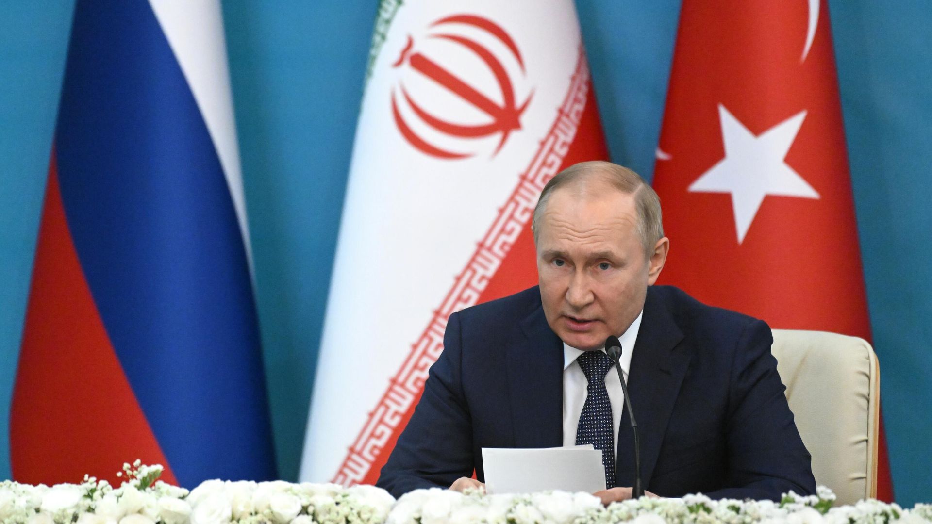 LIVE: Выход Путина к прессе после астанинского саммита LIVE: Выход Путина к прессе после астанинского саммита - РИА Новости, 1920, 20.07.2022