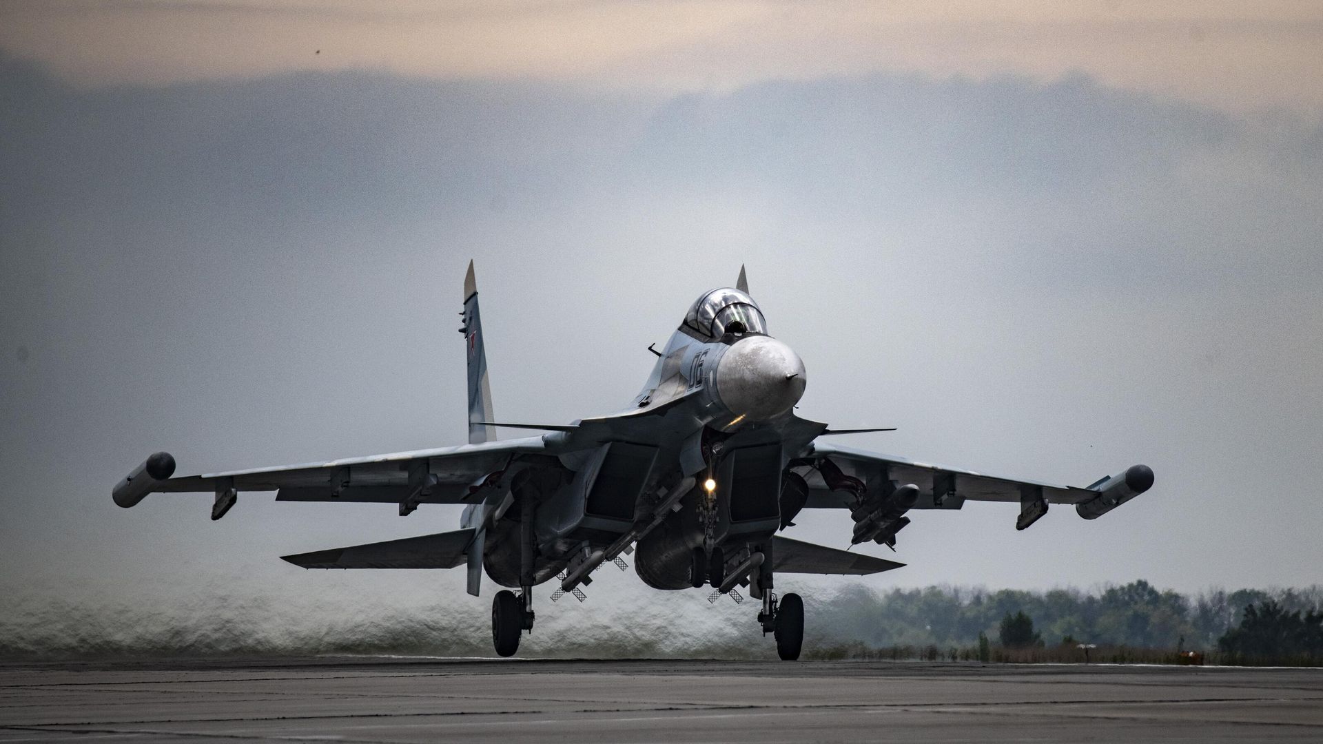 Многоцелевой истребитель Су-35 ВКС России Многоцелевой истребитель Су-35 ВКС России - РИА Новости, 1920, 21.06.2023