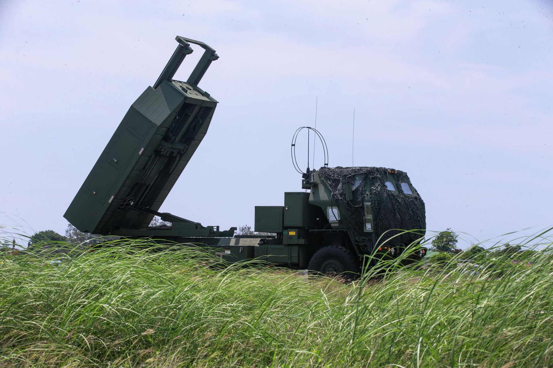 Американская высокомобильная ракетно-артиллерийская система оперативно-тактического назначения HIMARS Американская высокомобильная ракетно-артиллерийская система оперативно-тактического назначения HIMARS - РИА Новости, 1920, 21.07.2023