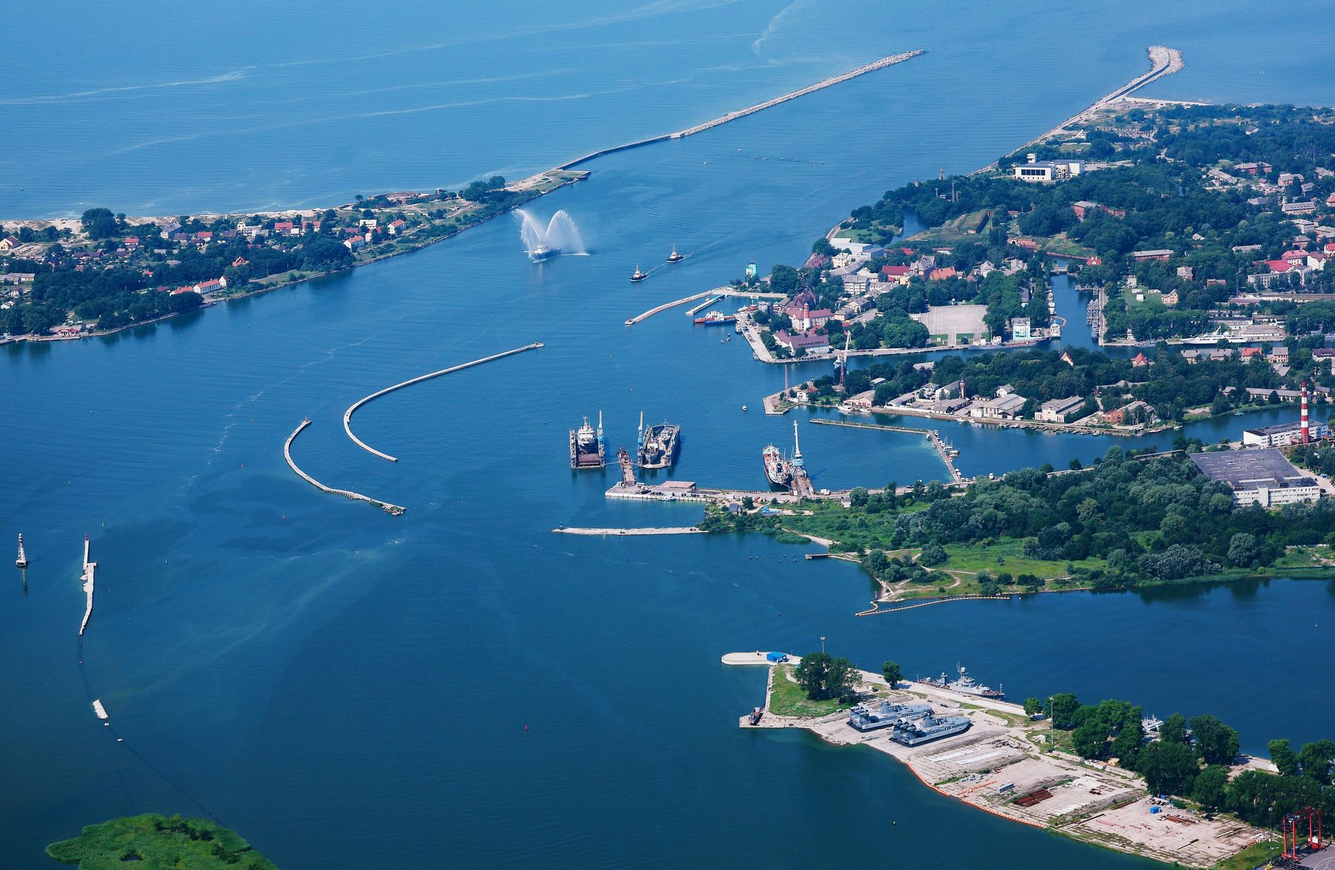 Вид на главный морской порт Балтийска - РИА Новости, 1920, 02.10.2026