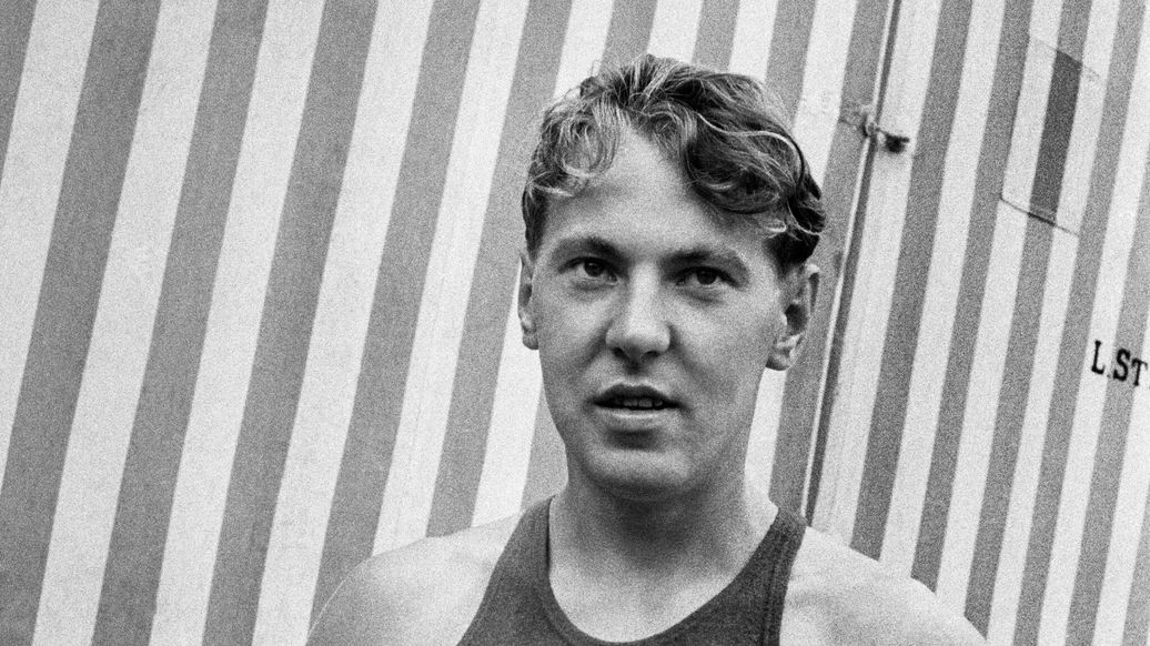 Тушил бомбы и спасал людей. Удивительная история советского чемпиона