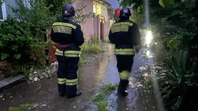 Ликвидация последствий прохождения комплекса неблагоприятных метеоявлений в Сочи