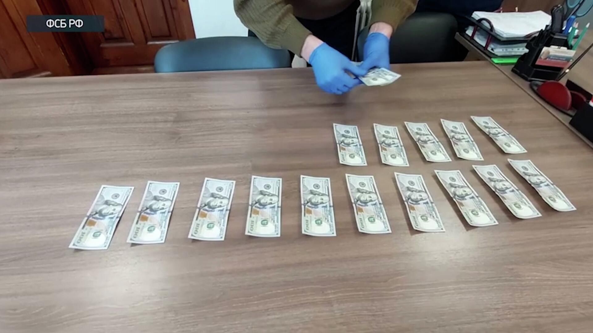 Доказательства вербовки российского летчика украинскими военными Доказательства вербовки российского летчика украинскими военными - РИА Новости, 1920, 25.07.2022