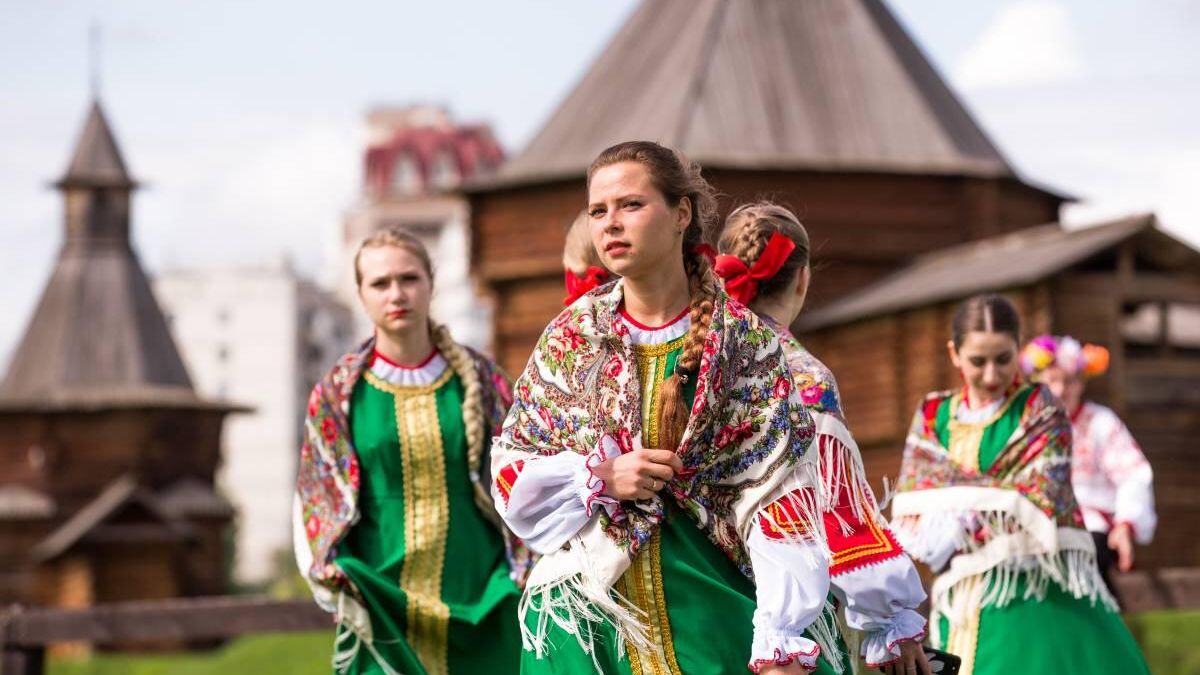 Участники фестиваля славянского искусства Русское поле Участники фестиваля славянского искусства Русское поле - РИА Новости, 1920, 31.07.2024