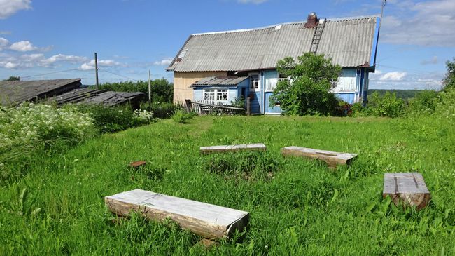 Гостевой дом недалеко от деревни Ярославичи. Есть небольшой огород с зеленью и место для костровища Гостевой дом недалеко от деревни Ярославичи. Есть небольшой огород с зеленью и место для костровища
