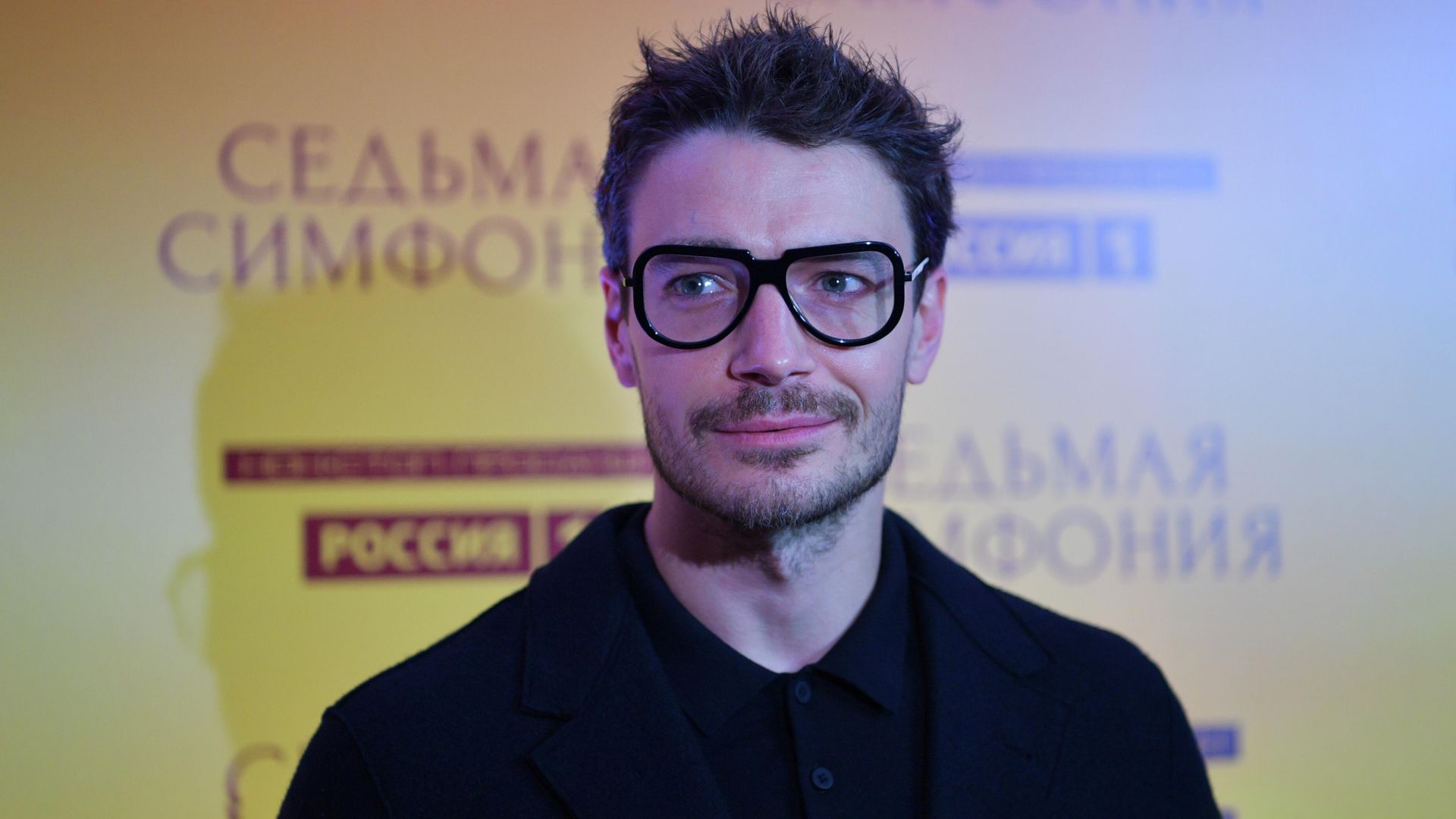 Актер Максим Матвеев на премьере исторической драмы Седьмая симфония Актер Максим Матвеев на премьере исторической драмы Седьмая симфония - РИА Новости, 1920, 28.07.2022