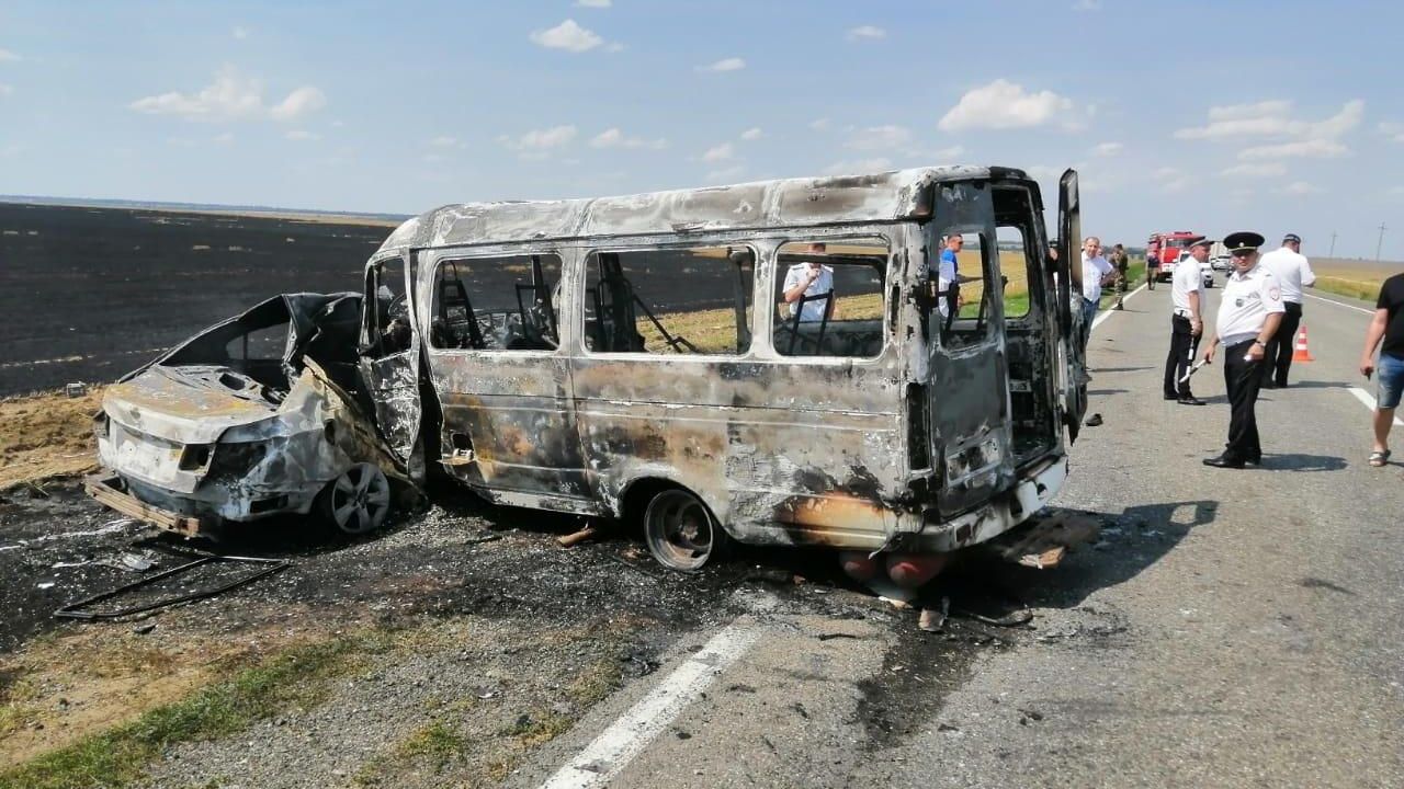 ДТП на 502 километре автодороги Астрахань — Ставрополь с участием маршрутного такси Газель и легкового автомобиля ДТП на 502 километре автодороги Астрахань — Ставрополь с участием маршрутного такси Газель и легкового автомобиля - РИА Новости, 1920, 31.07.2022