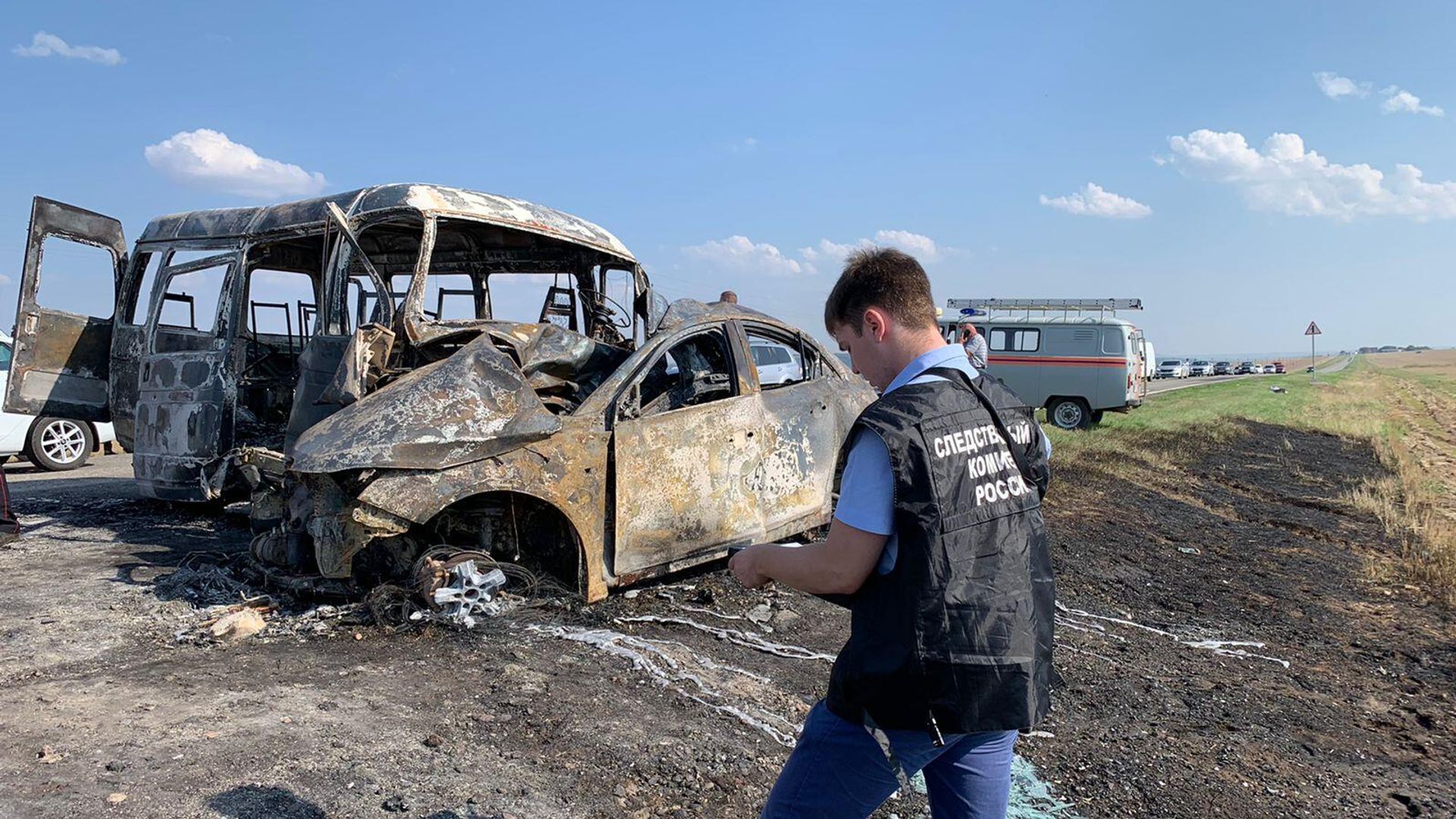 ДТП на автодороге Астрахань - Ставрополь с участием маршрутного такси Газель и легкового автомобиля ДТП на автодороге Астрахань - Ставрополь с участием маршрутного такси Газель и легкового автомобиля - РИА Новости, 1920, 31.07.2022
