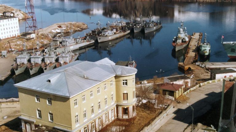 Штаб Кольской флотилии, 1998 год Штаб Кольской флотилии, 1998 год