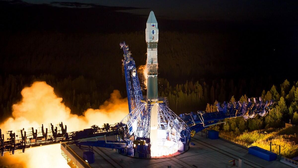 Запуск ракеты легкого класса Союз-2.1в с военным спутником Космос-2558 на космодроме Плесецк Запуск ракеты легкого класса Союз-2.1в с военным спутником Космос-2558 на космодроме Плесецк - РИА Новости, 1920, 02.08.2022