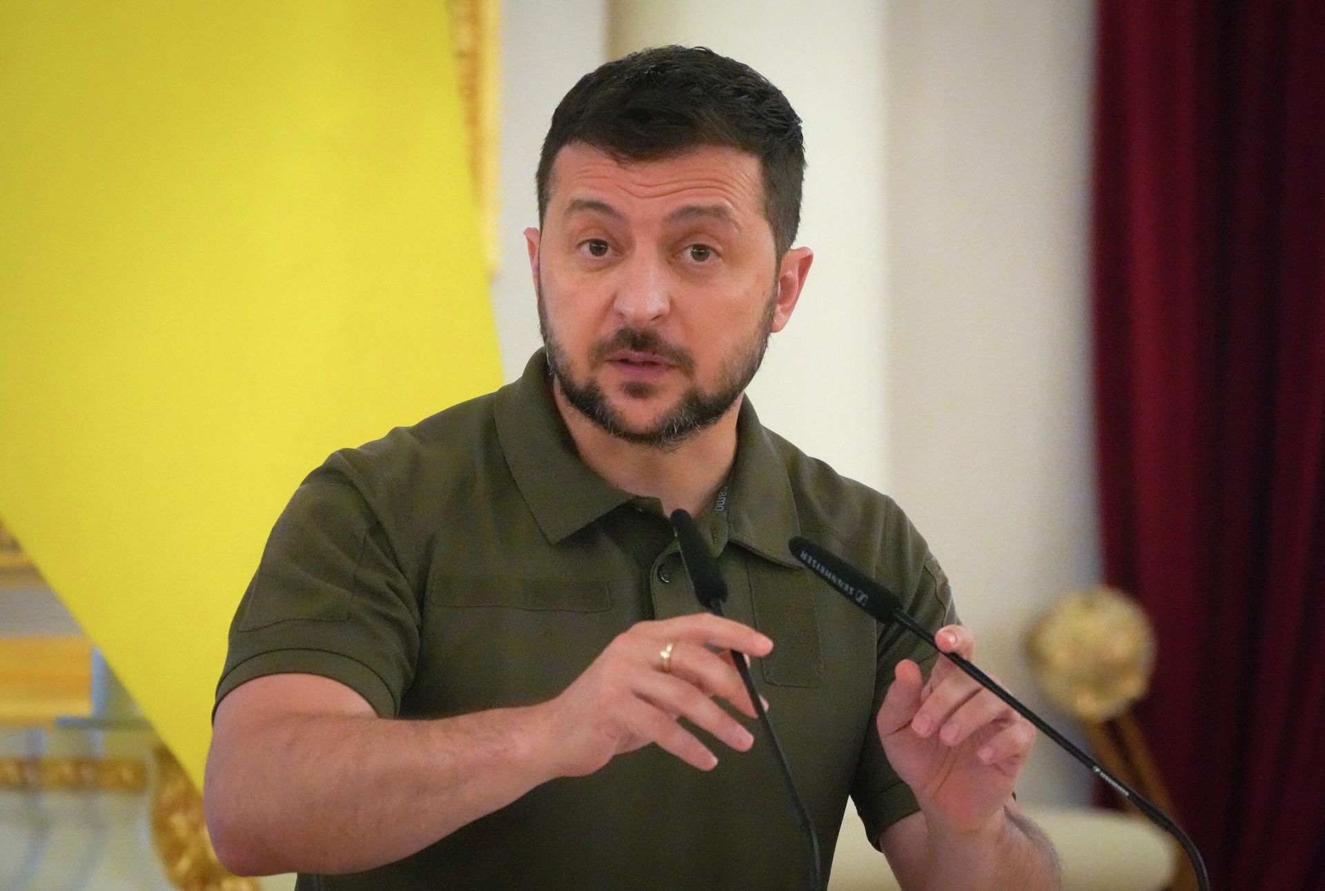Президент Украины Владимир Зеленский Президент Украины Владимир Зеленский - РИА Новости, 1920, 12.08.2022
