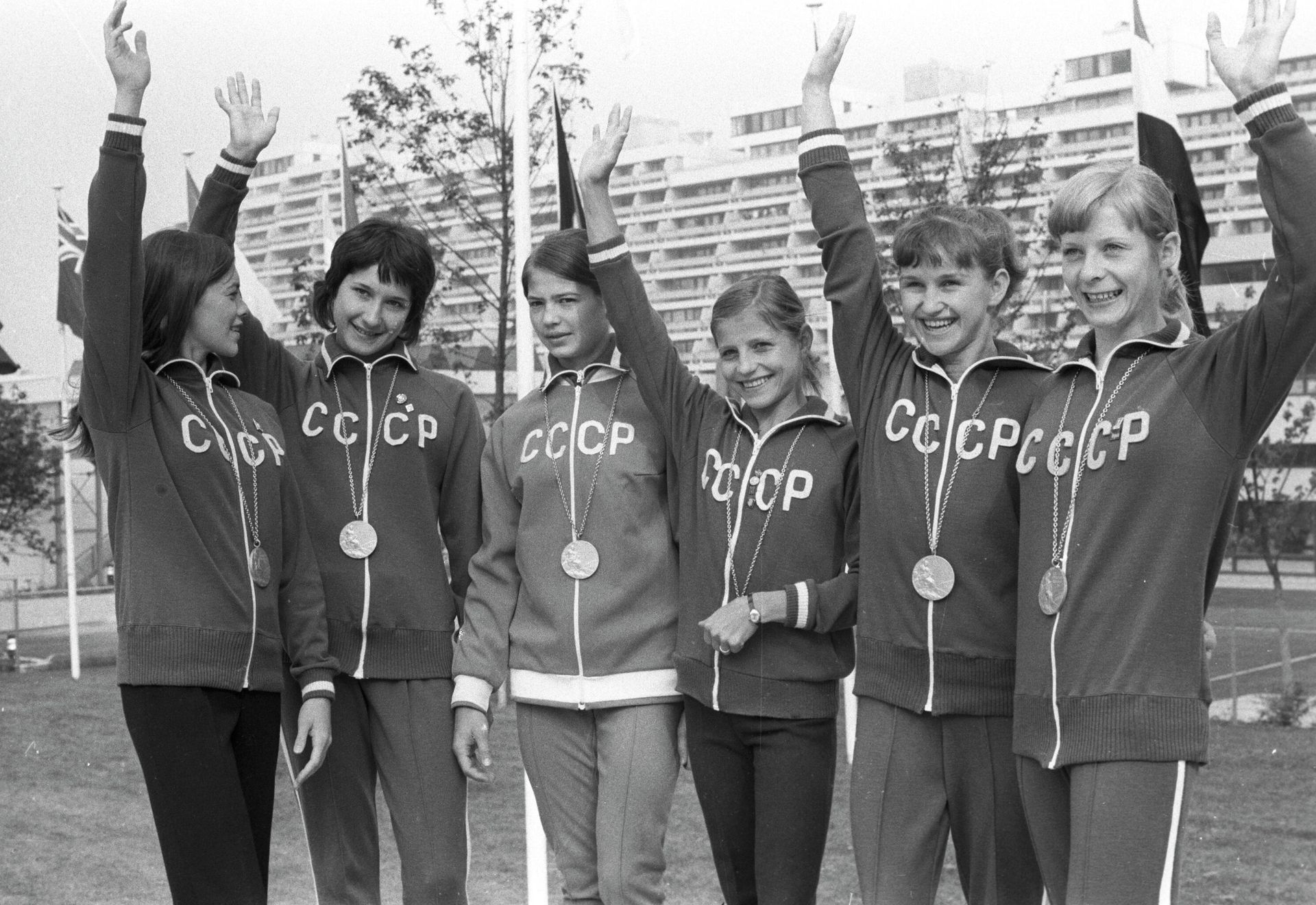 Сборная СССР по спортивной гимнастике с золотыми медалями Олимпиады 1972 года. Сборная СССР по спортивной гимнастике с золотыми медалями Олимпиады 1972 года. - РИА Новости, 1920, 16.05.2025