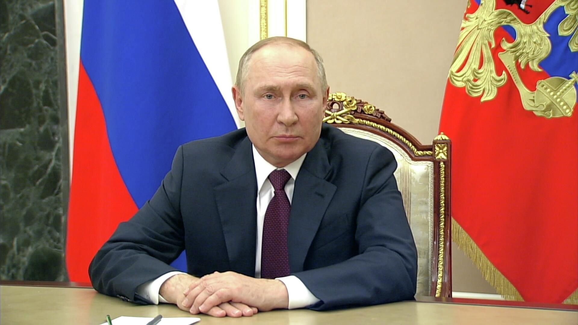 Крепкого здоровья и благополучия – Путин поздравил с днем железнодорожника Крепкого здоровья и благополучия – Путин поздравил с днем железнодорожника - РИА Новости, 1920, 07.08.2022