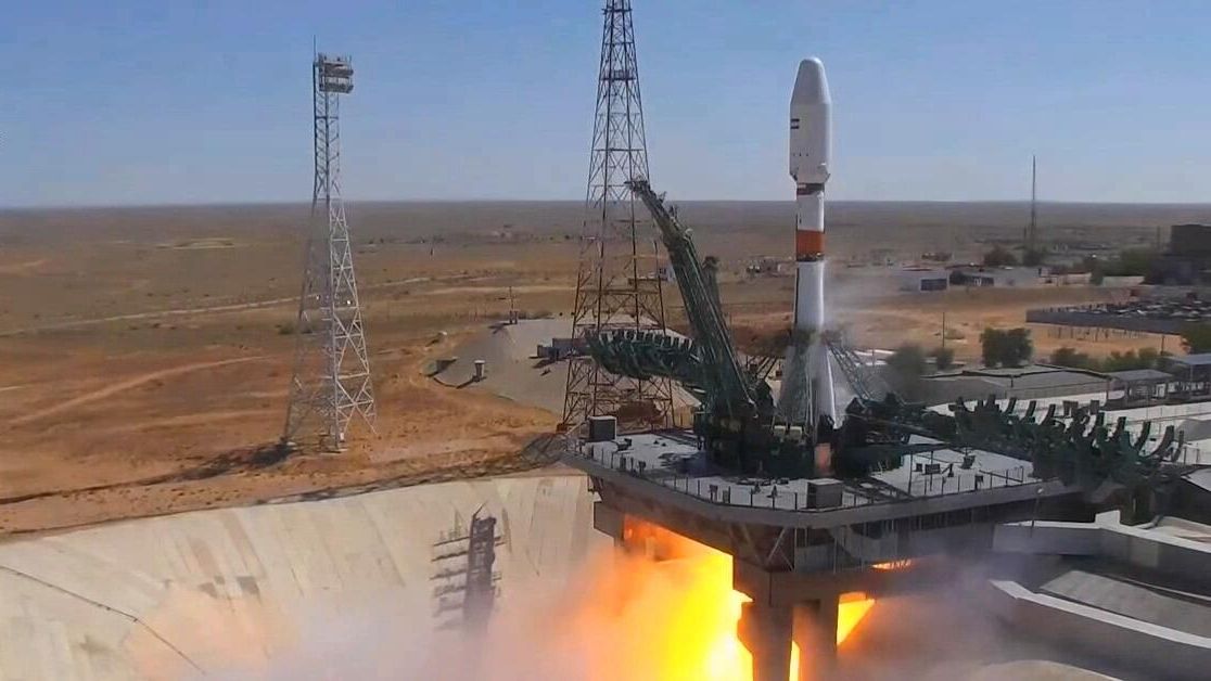 Пуск ракеты-носителя Союз-2.1б с разгонным блоком Фрегат с космодрома Байконур, которым предстоит вывести на орбиту космический аппарат дистанционного зондирования Земли Хайям, созданный российскими предприятиями по заказу Исламской Республики Иран. Стоп-кадр видео Пуск ракеты-носителя Союз-2.1б с разгонным блоком Фрегат с космодрома Байконур, которым предстоит вывести на орбиту космический аппарат дистанционного зондирования Земли Хайям, созданный российскими предприятиями по заказу Исламской Республики Иран. Стоп-кадр видео - РИА Новости, 1920, 09.08.2022