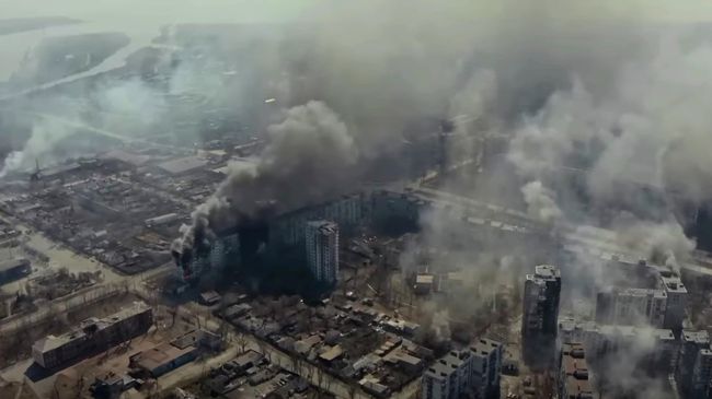 Кадр из фильма Мариуполь. Русский город