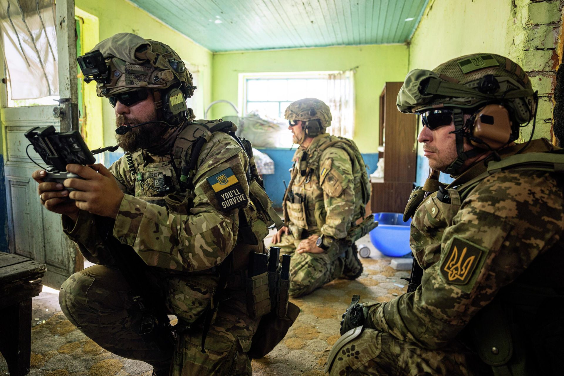 Украинские военнослужащие управляют беспилотником на своей позиции на передовой в Николаевской области, Украина. 8 августа 2022 года Украинские военнослужащие управляют беспилотником на своей позиции на передовой в Николаевской области, Украина. 8 августа 2022 года - РИА Новости, 1920, 10.08.2022