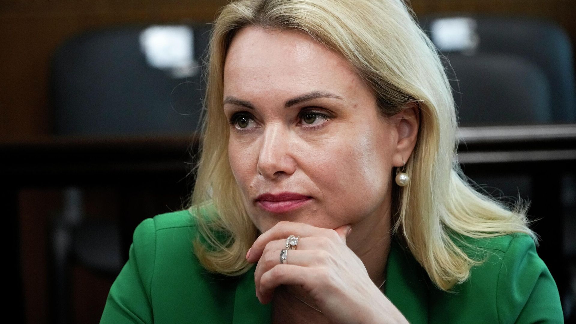 Бывшая сотрудница Первого канала Марина Овсянникова Бывшая сотрудница Первого канала Марина Овсянникова - РИА Новости, 1920, 10.08.2022