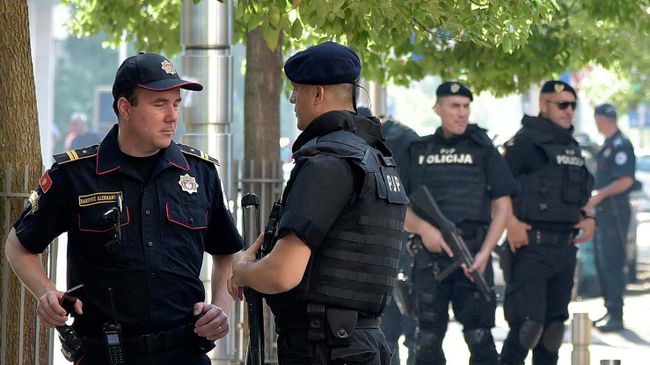 Сотрудники полиции Черногории