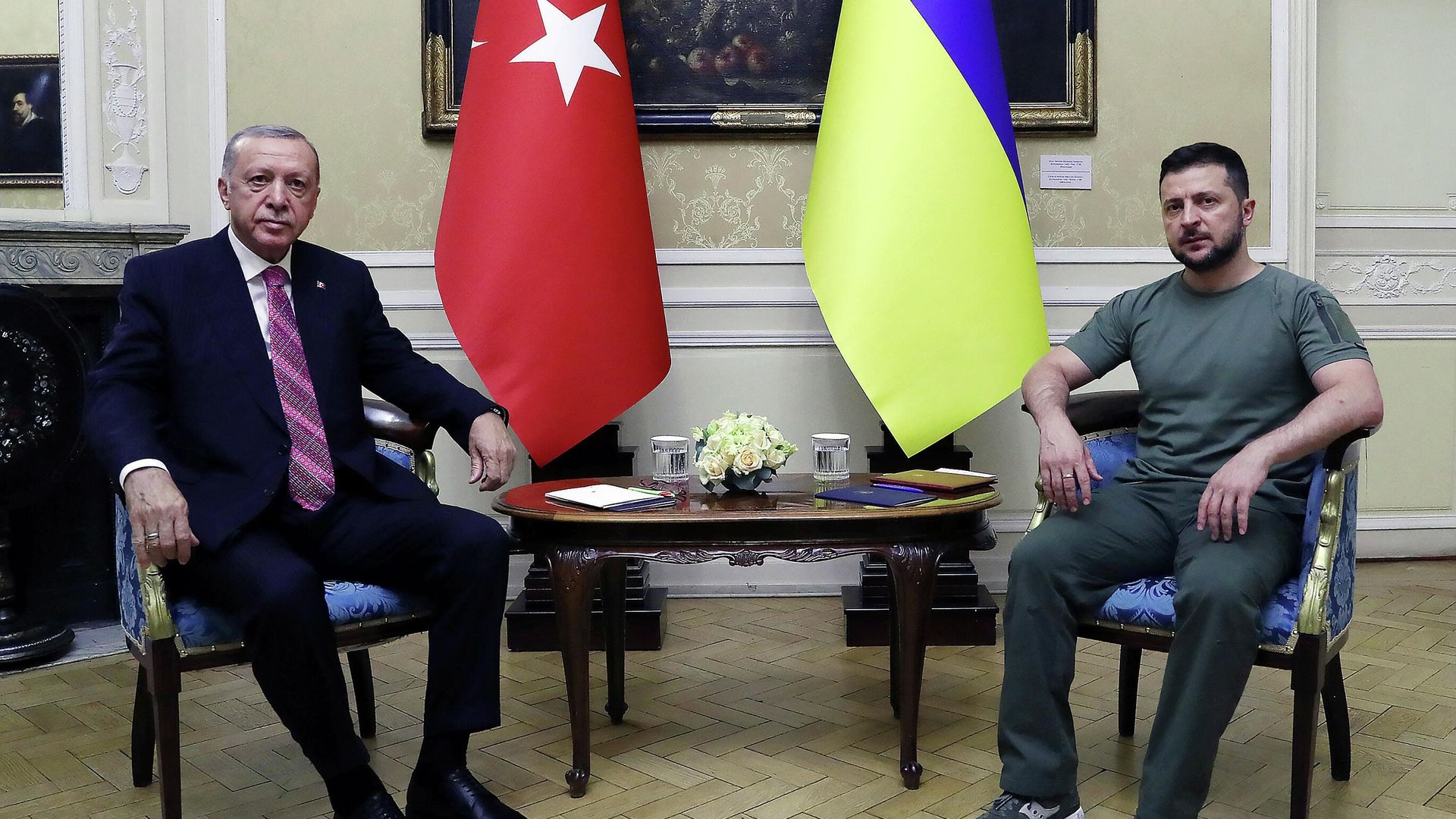 Президент Турции Реджеп Тайип Эрдоган и президент Украины Владимир Зеленский во время встречи во Львове Президент Турции Реджеп Тайип Эрдоган и президент Украины Владимир Зеленский во время встречи во Львове - РИА Новости, 1920, 18.08.2022