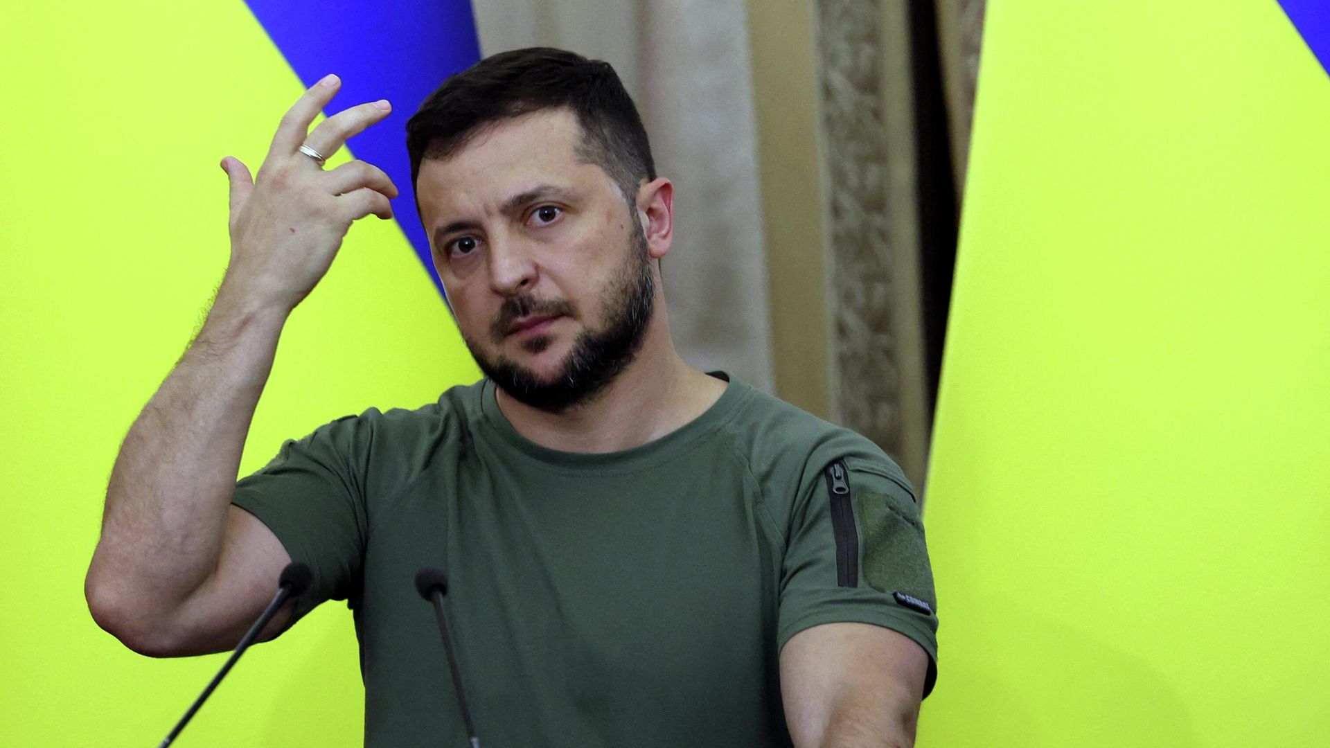 Президент Украины Владимир Зеленский на пресс-конференции по итогам переговоров с президентом Турции и генеральным секретарем ООН во Львове Президент Украины Владимир Зеленский на пресс-конференции по итогам переговоров с президентом Турции и генеральным секретарем ООН во Львове - РИА Новости, 1920, 30.09.2022