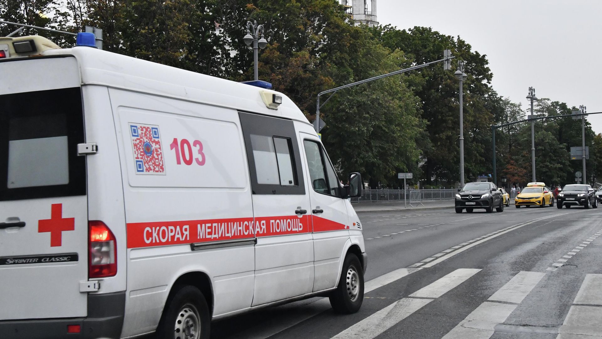 Автомобиль скорой помощи Автомобиль скорой помощи - РИА Новости, 1920, 15.08.2024