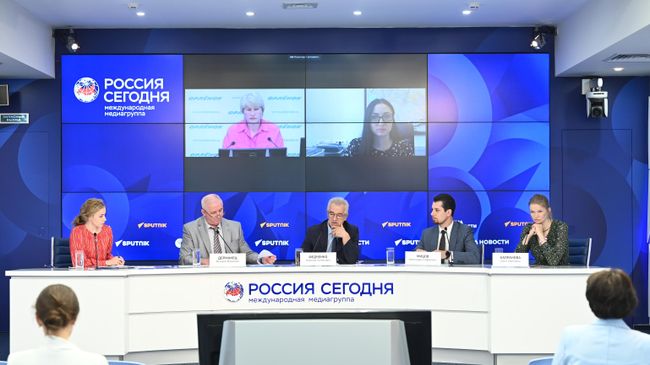 Участники пресс-конференции в пресс-центре медиагруппы Россия сегодня на тему Всероссийских спортивных соревнованиях Президентские состязания и Президентские спортивные игры в 2022 году Участники пресс-конференции в пресс-центре медиагруппы Россия сегодня на тему Всероссийских спортивных соревнованиях Президентские состязания и Президентские спортивные игры в 2022 году
