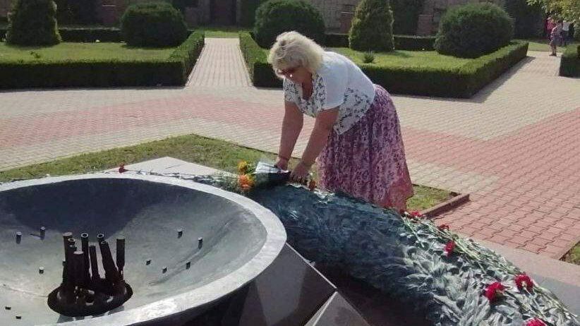 Вечный огонь на мемориальном комплексе Шерпенский плацдарм Вечный огонь на мемориальном комплексе Шерпенский плацдарм - РИА Новости, 1920, 24.08.2022