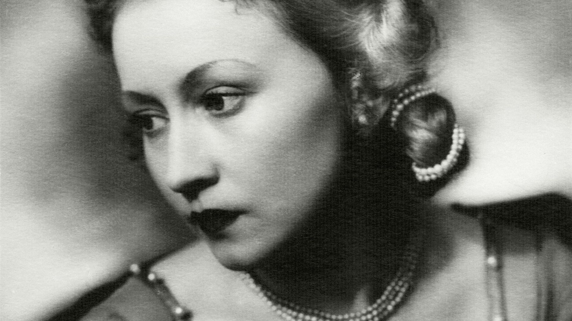 Галина Уланова в роли Джульетты, 1940-е. Фотограф Э.З. Лесов Галина Уланова в роли Джульетты, 1940-е. Фотограф Э.З. Лесов - РИА Новости, 1920, 11.10.2022