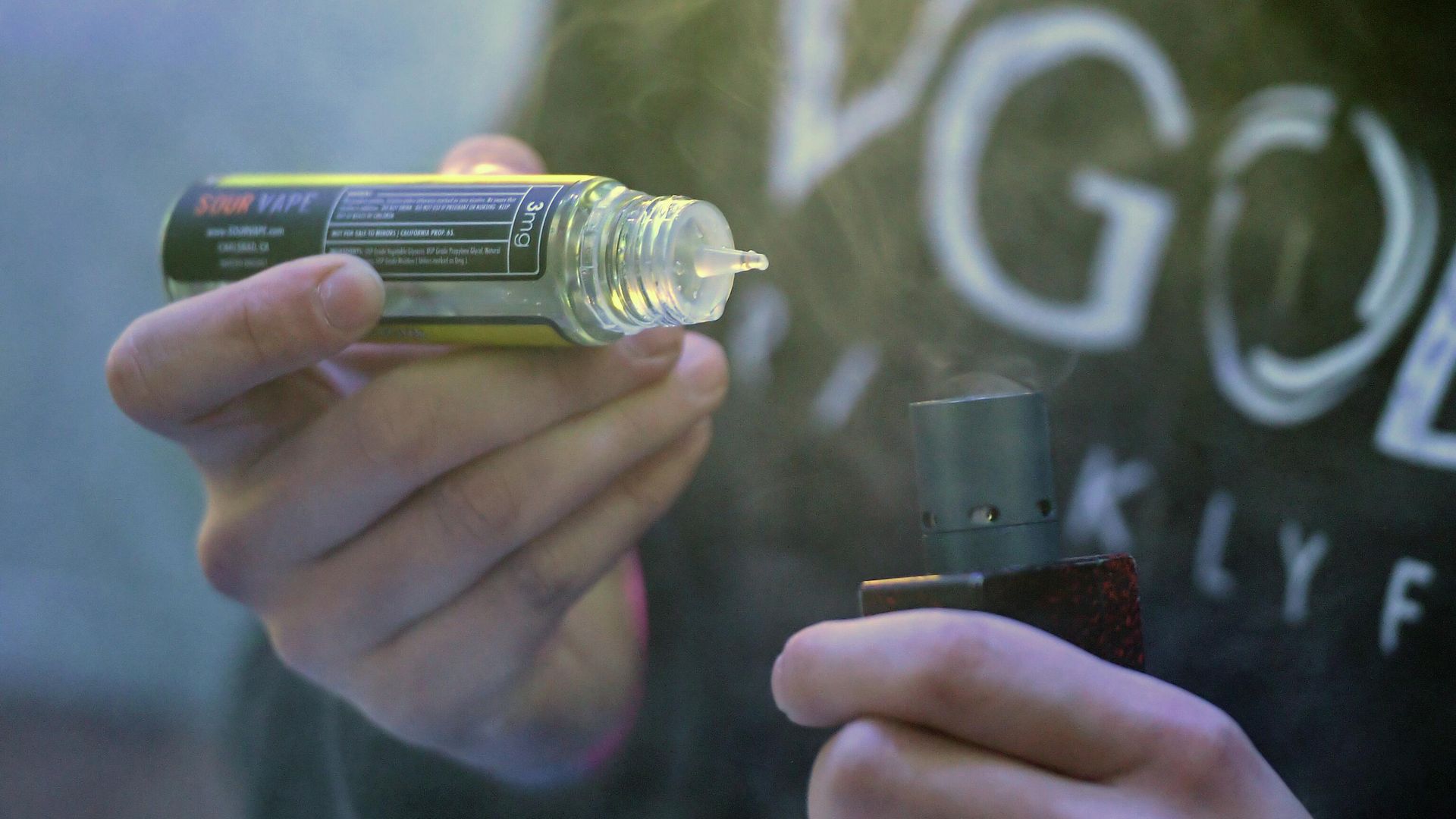 Посетитель на специализированной выставке vape-индустрии Посетитель на специализированной выставке vape-индустрии - РИА Новости, 1920, 13.04.2023