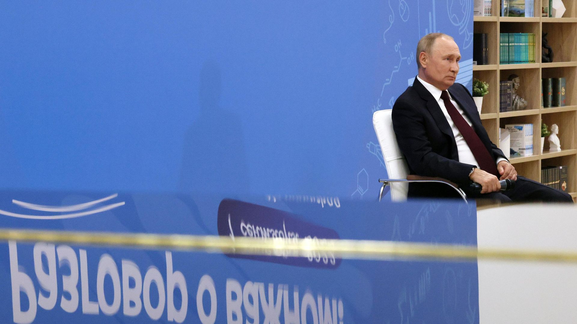 Президент РФ Владимир Путин проводит открытый урок Разговор о важном в Калининграде Президент РФ Владимир Путин проводит открытый урок Разговор о важном в Калининграде - РИА Новости, 1920, 01.09.2022