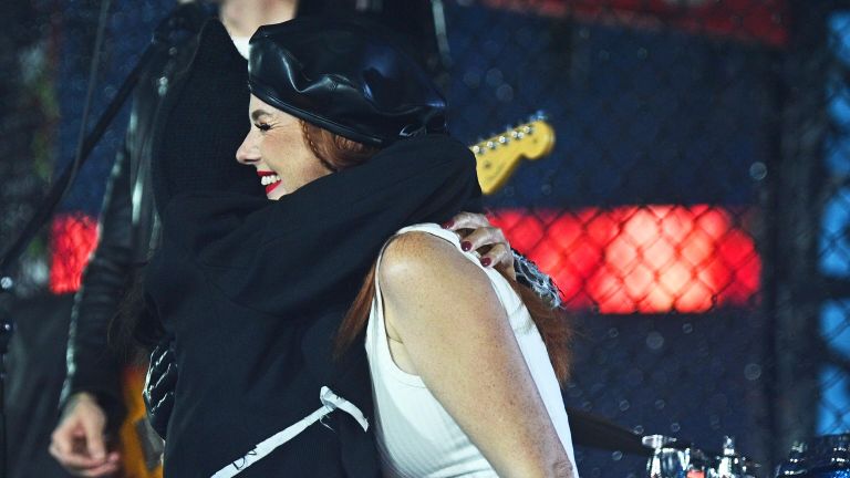 Группа Тату t.A.T.u. Группа Тату t.A.T.u.