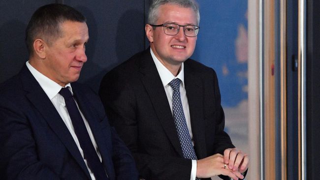 Представитель президента РФ в Дальневосточном федеральном округе Юрий Трутнев и губернатор Камчатского края Владимир Солодов