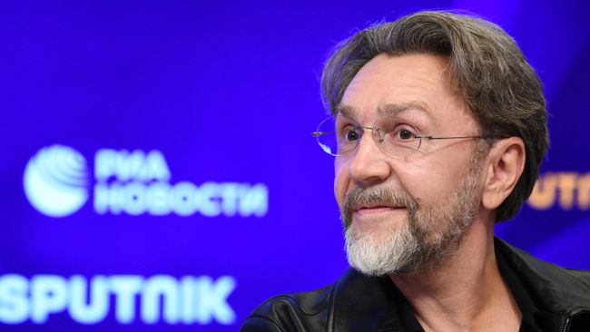 Музыкант Сергей Шнуров Музыкант Сергей Шнуров