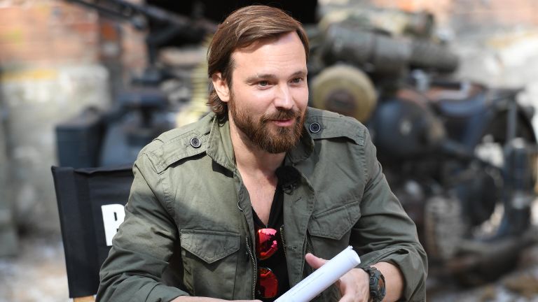 Режиссер Алексей Чадов на съемочной площадке фильма Джон